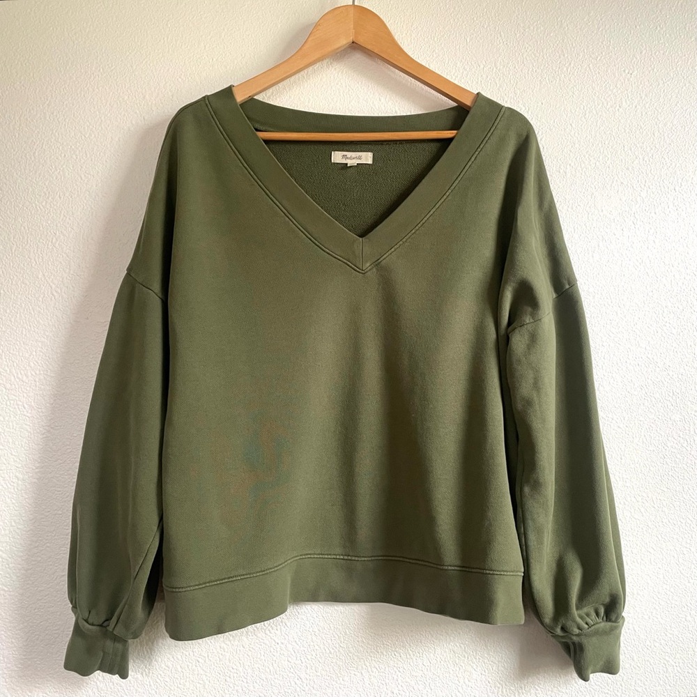 Madewell v-neck balloon sleeve sweatshirt, size L